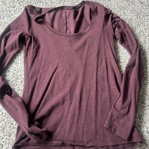 Lululemon scoopneck long sleeve shirt. Size 6.